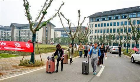 2021江苏大学-旅游攻略-门票-地址-问答-游记点评，镇江旅游旅游景点推荐-去哪儿攻略