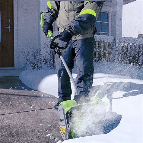 40-Volt 12-Inch Portable Cordless Electric Snow Shovel - Greenworks ...