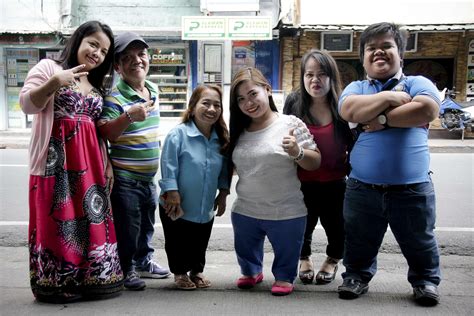 Manila’s ‘midget boxing’ bars and the fight for a better life | South ...