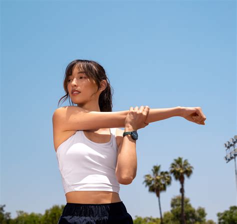 Lily 2 Active - Petite, stylish, Women watch | Smartwatches | Garmin ...