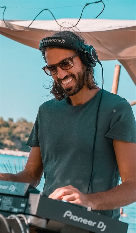 Artist Spotlight: DJ Tarkan - Turkey's Trailblazing Icon in the Global Electronic Dance Music ...