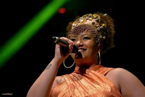 Ponto de Pombo-Gira Menina - O Encanto da Menina (Lyrics in English ...