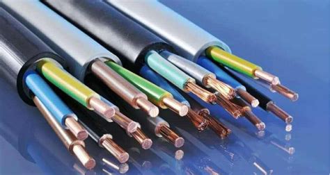 装修的电线管里一般都穿几根电线，还是只穿一根电线？