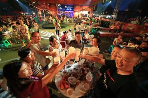 梅见青梅酒主办重庆第一届喝酒代表大会，不仅有酒，还有趣 – 连云港生活