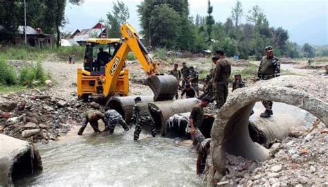 Kashmir Flood Alert: Preventive Evacuations, Schools Closed, Highways ...
