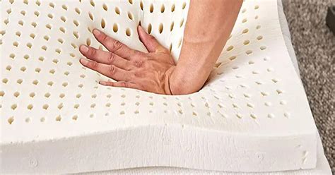 Should you buy Latex or a Memory foam Mattress? Which is Goood for you?