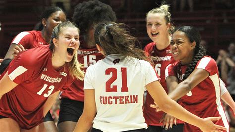 Player of the week Gulce Guctekin leads Wisconsin Badgers volleyball