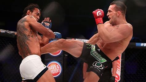 Michael Chandler retains Bellator title via split decision win over ...