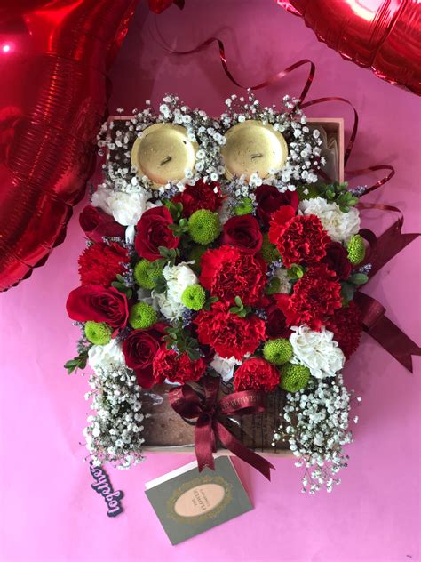 Classic Grande - Valentine Wild Mix 'N Cake – The Flower Company