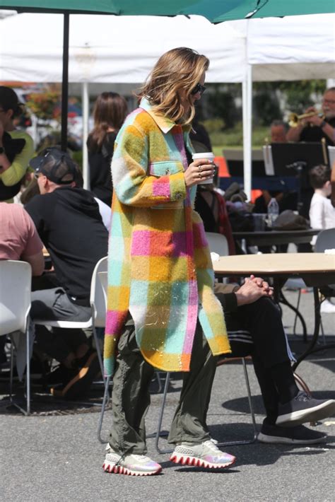 Katharine McPhee at Beverly Hills Farmers Market 04/07/2024 • CelebMafia
