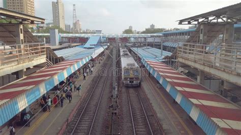Delhi Local Train 的图像结果