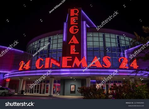 4,219 Showing Theater Sign Images, Stock Photos & Vectors | Shutterstock