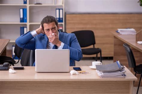 Sore Throat And Ear Pain & Why Do I have A Sore Throat On One Side?