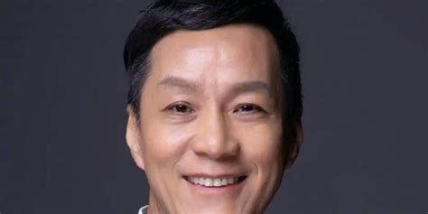 冯远征就任北京人艺院长，他是有史以来第一位演员出身的院长_手机新浪网