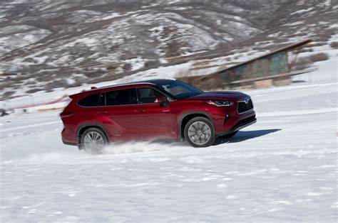 Best Hybrid SUVs for 2023: The Best of All Worlds