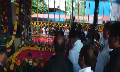 Leaders pay tribute to former DMDK chief Captain Vijayakanth in Chennai ...