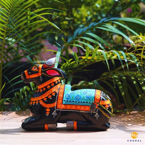 Wooden Pattachitra Nandi Idol Statue | Art Of Odisha | Vastu Room Deco ...