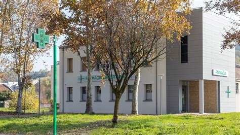 https://farmacialabertanella.it/images/farmacia-la-bertanella-slide-01.jpg