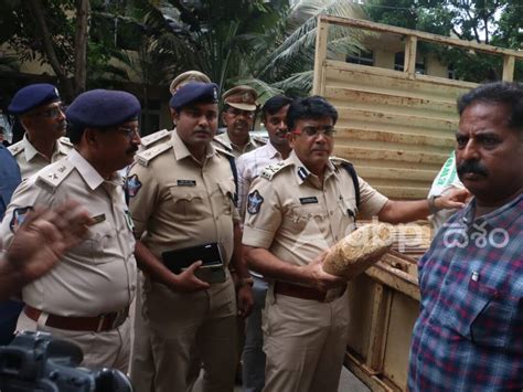 1000 kg ganja seized and Five members Smuggling gang Arrested By Vizag ...