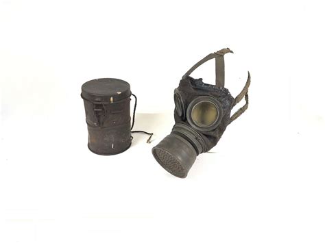 WW1 Imperial German 1917 Gas Mask.