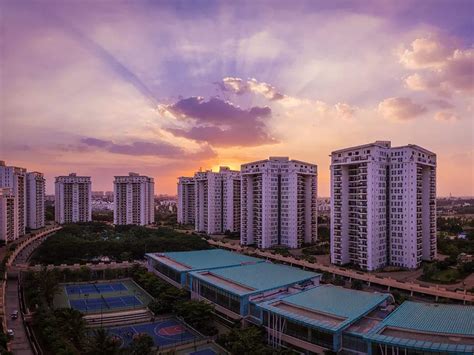 southern real estate: Low inventory, better returns, undervalued shares ...