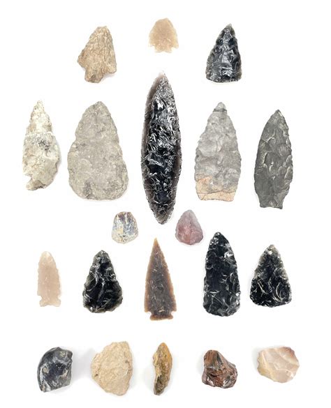 Lot - 20PC MISCELLANEOUS NATIVE AMERICAN ARROWHEADS