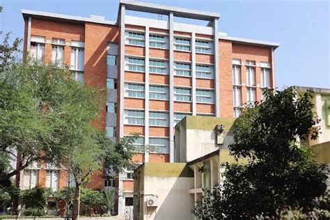 VNIT Nagpur Campus: Photos, Virtual Tour