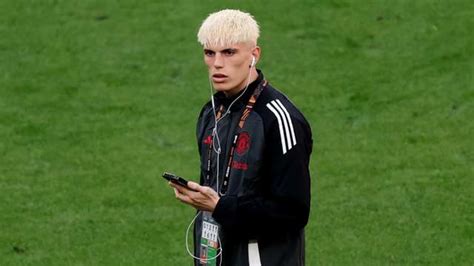 Alejandro Garnacho's social media posts are harming his career ...