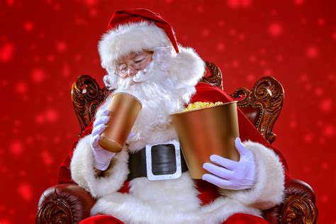 See Classic Holiday Movies At Independent Cinemas This Month | Family ...