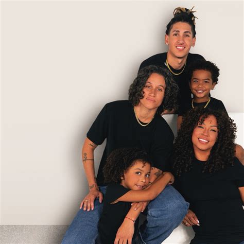 Zashia Santiago | I don’t post my body as much anymore, the internet has a lot to say about moms ...