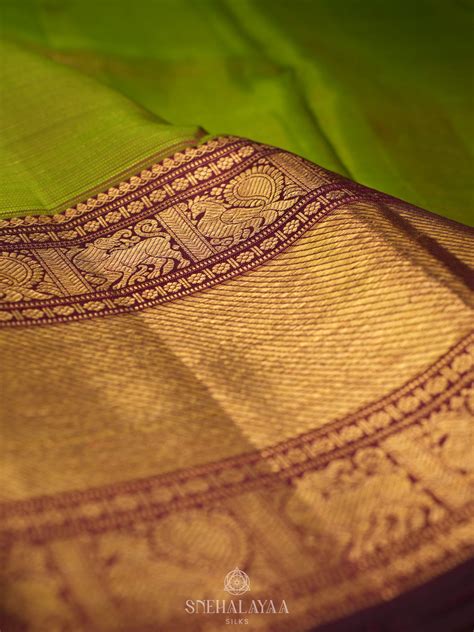Mehandi Green Kanjivaram Silk Saree – Snehalayaa Silks