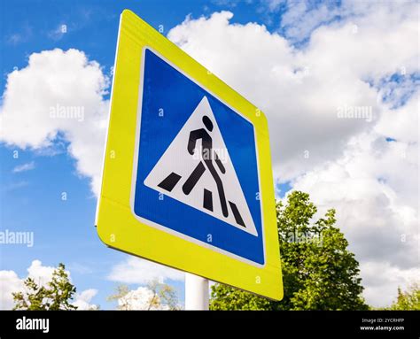 Pedestrian crosswalk sign road hi-res stock photography and images - Alamy