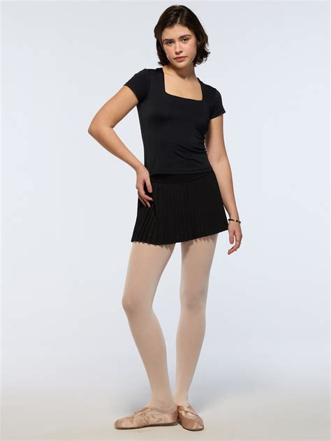 Black Plie Pleated Skort | Sporty, Chic & Effortless – Buy Now | Cava ...