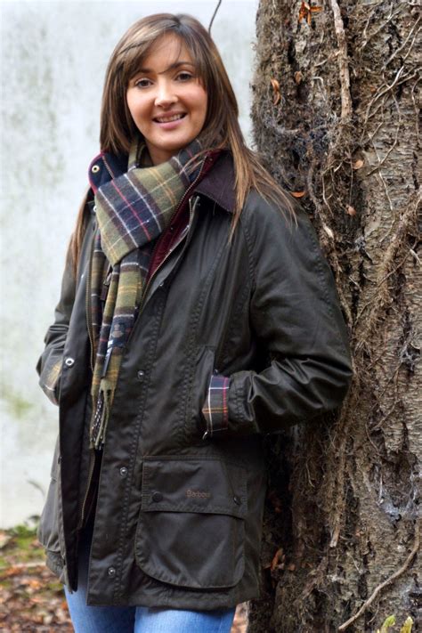 Barbour Classic Beadnell Ladies wax jacket in Olive Green with Matching ...