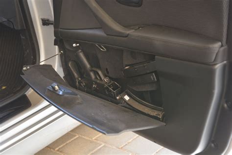 Lexus Hidden Compartment 的图像结果