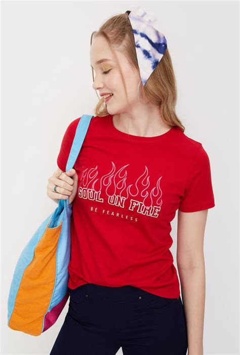 Buy Stylish T-Shirts for Women Online in India | Max Fashion