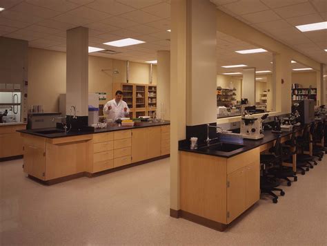 Science Building 的图像结果