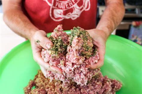 How to make Breakfast Sausage :: Meat Club