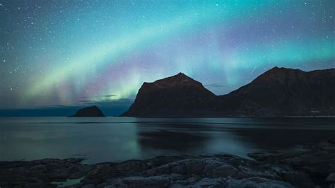 Download wallpaper 3840x2160 northern lights, rocks, sea, night, nature ...