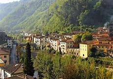 bagni di lucca comune viaggio in mediavalle villa isabellla a bagni di lucca bagni di lucca comune viaggio in mediavalle villa isabellla a bagni di lucca