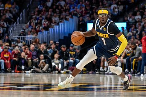 Reggie Jackson, el rey de los accesorios: gafas, zapatillas ...
