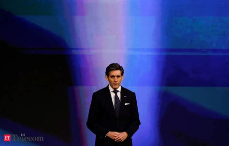 Telefonica replaces CEO Alvarez-Pallete with Indra's chairman, ET Telecom