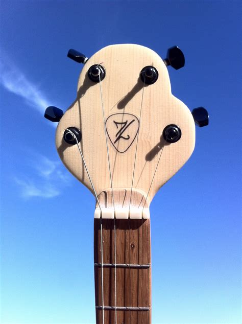 4 String Cigar Box Guitar Lessons 的图像结果