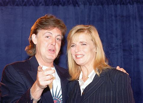 Paul McCartney ‘cried for about a year’ when wife Linda died - New York ...