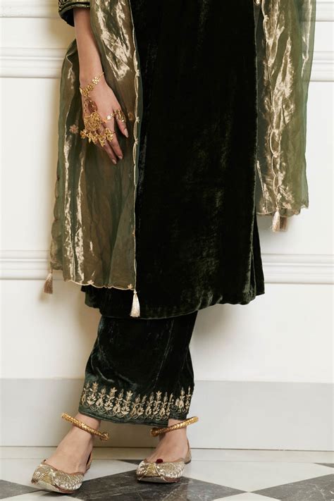 Devnaagri - Emerald Green Embroidered Velvet Straight Kurta Set