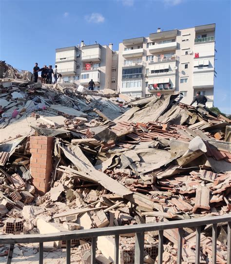 历史上的今天：土耳其发生7.4级地震1.7万余人丧生-搜狐大视野-搜狐新闻