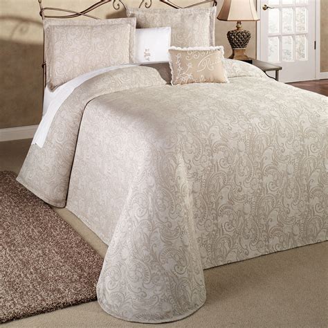 Floor Length Queen Bedspreads