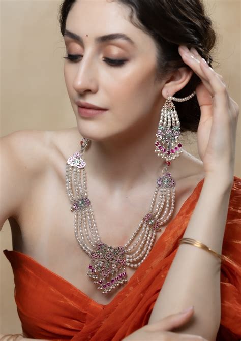 Junaina Handmade Silver Necklace & Earrings