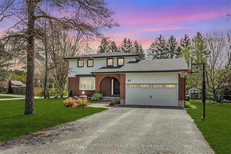35 Cedar Creek Road Springwater | Zolo.ca