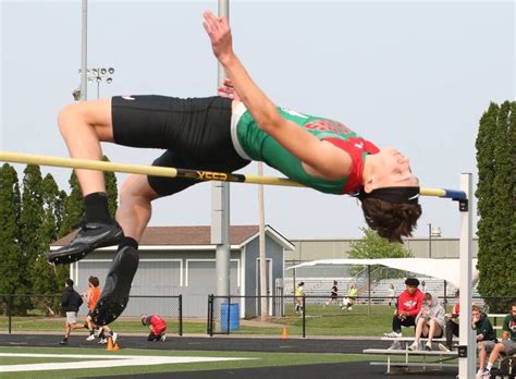 Photos: Class 2A Geneseo boys track sectional – Shaw Local
